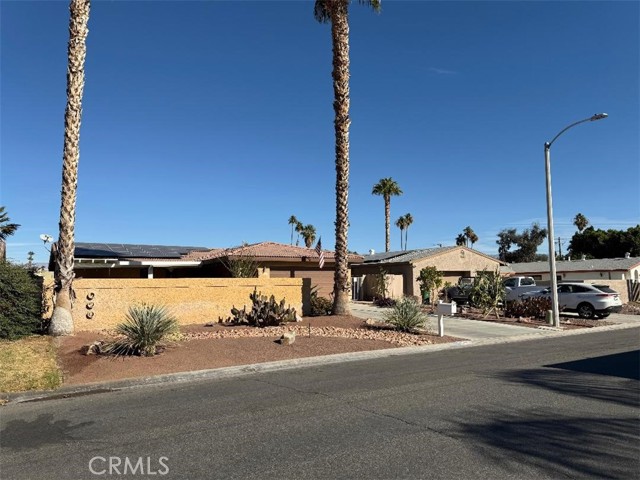 Detail Gallery Image 3 of 18 For 76960 Kentucky Ave, Palm Desert,  CA 92211 - 2 Beds | 2 Baths