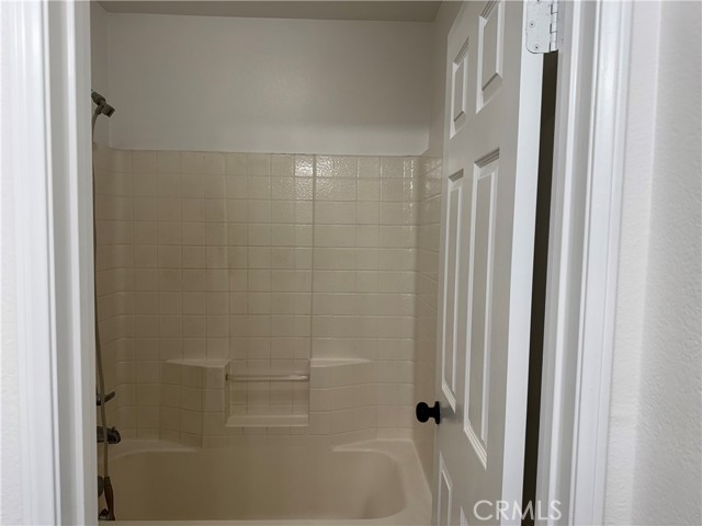 Detail Gallery Image 14 of 20 For 1416 Plaza Way, Perris,  CA 92570 - 4 Beds | 2/1 Baths