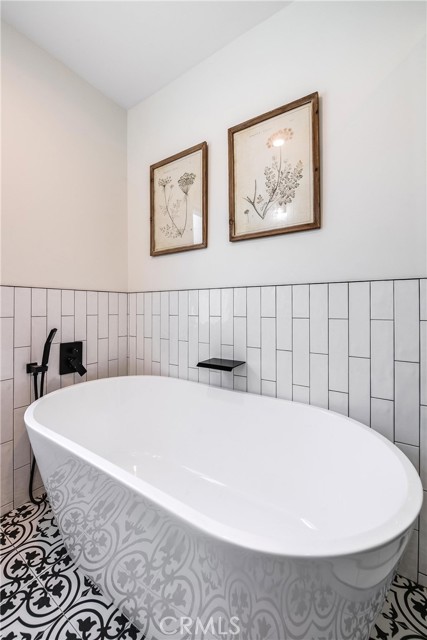 Detail Gallery Image 25 of 36 For 22919 Leonora Dr, Woodland Hills,  CA 91367 - 4 Beds | 2 Baths