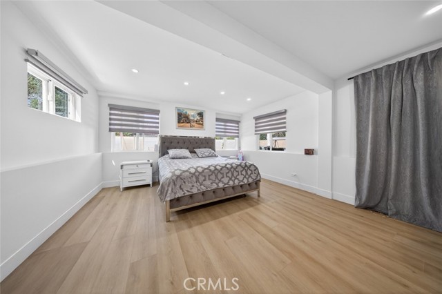 Detail Gallery Image 27 of 33 For 17007 Bassett St, Van Nuys,  CA 91406 - 4 Beds | 2 Baths