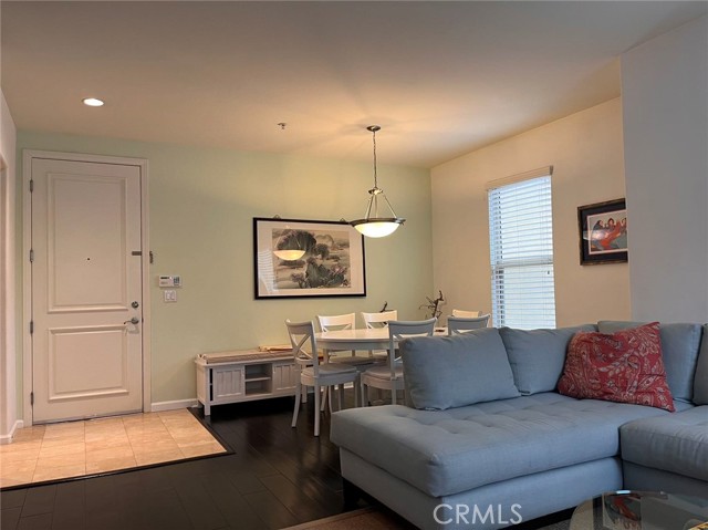 Detail Gallery Image 6 of 23 For 128 N Oak Knoll Ave #210,  Pasadena,  CA 91101 - 2 Beds | 2 Baths
