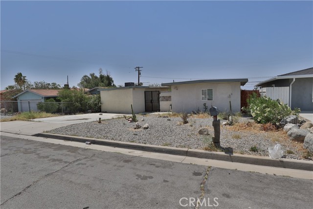 Detail Gallery Image 2 of 7 For 66299 7th St, Desert Hot Springs,  CA 92240 - 1 Beds | 1 Baths