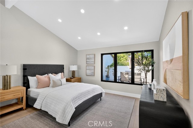 10 White Water Drive, Corona del Mar CA: https://media.crmls.org/medias/6648a847-2d1a-4655-b224-d9ad6cf8237c.jpg