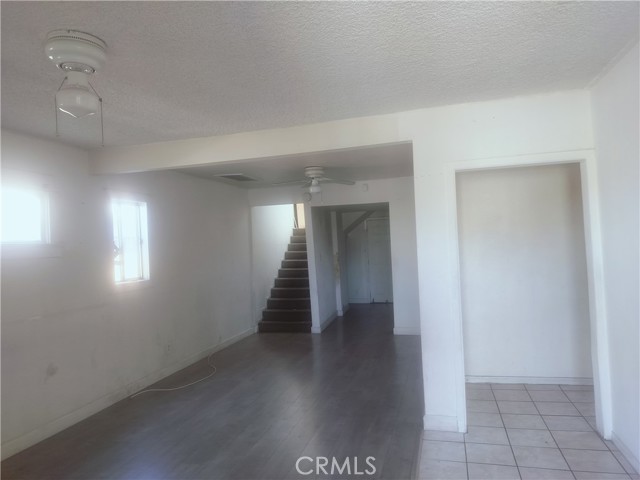 Detail Gallery Image 8 of 26 For 430 W 64th St, Los Angeles,  CA 90003 - 3 Beds | 2 Baths