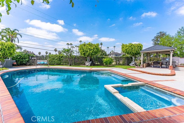 756 N Malden Avenue, Fullerton CA: https://media.crmls.org/medias/664909fb-828a-4ce8-8b27-02b46b722308.jpg
