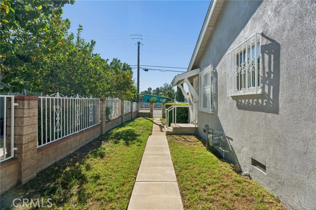 9250 Arleta photo 57