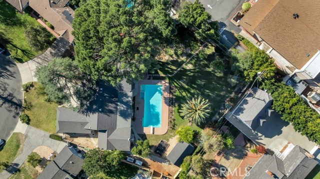 Image 32 of 35 For 9731 Rathburn