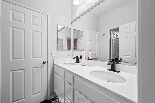 29409 Lake Hills Drive, Menifee CA: https://media.crmls.org/medias/664b09f6-e3e8-4487-9e2c-9cfb50cc45a2.jpg