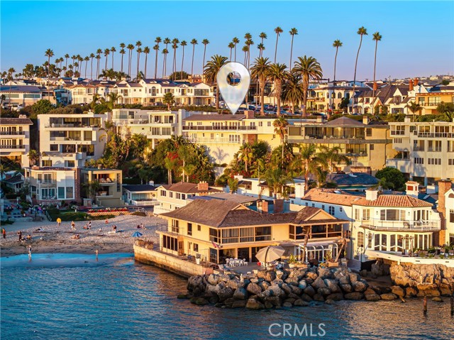2727 Ocean Boulevard, Corona del Mar CA: https://media.crmls.org/medias/664c3079-a0c1-45f5-a9f4-05b960aa2871.jpg