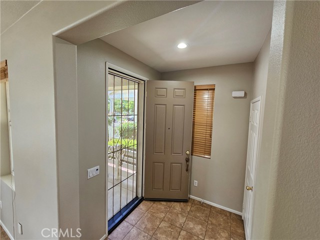 Detail Gallery Image 7 of 37 For 28882 Lakefront, Temecula,  CA 92591 - 3 Beds | 2/1 Baths