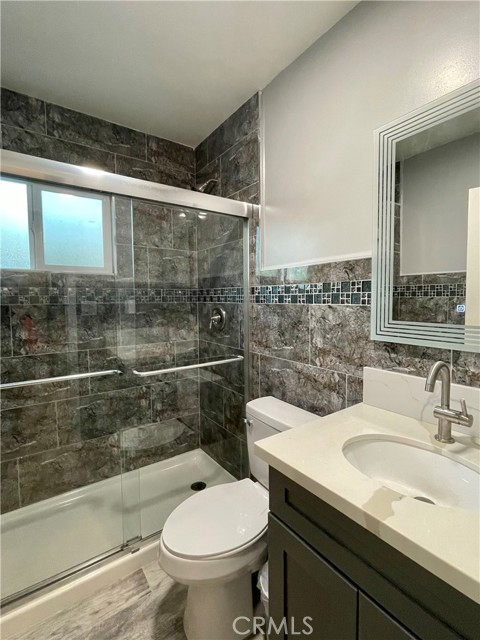 Detail Gallery Image 8 of 10 For 406 1/2 S Philadelphia, Anaheim,  CA 92805 - 3 Beds | 2 Baths