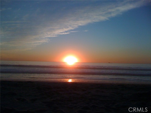 304 27th Street, Manhattan Beach CA: https://media.crmls.org/medias/664c6c8c-4661-4742-b68e-3aad96c9aa61.jpg