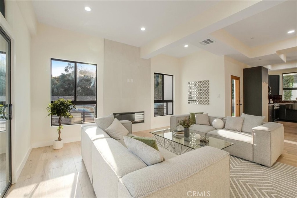 MLS #DW25227785 image #7