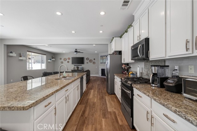 Detail Gallery Image 24 of 44 For 31109 Rose Arbor Ct, Murrieta,  CA 92563 - 5 Beds | 3 Baths