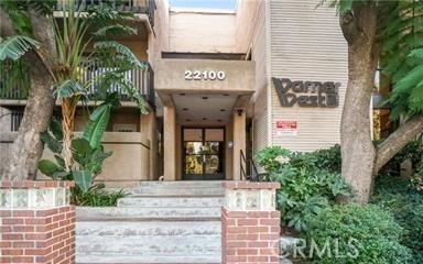 Detail Gallery Image 1 of 17 For 22100 Burbank Bld 233d,  Woodland Hills,  CA 91367 - 2 Beds | 2 Baths