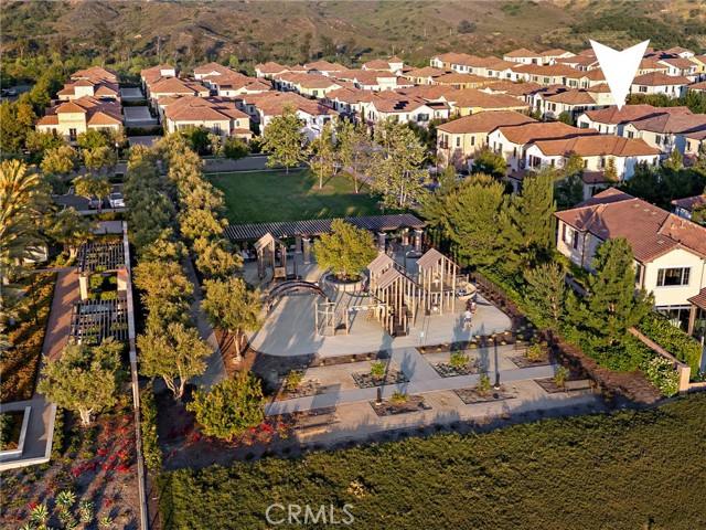 Detail Gallery Image 41 of 45 For 101 Artista, Irvine,  CA 92602 - 4 Beds | 4 Baths
