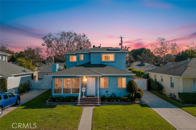 Detail Gallery Image 1 of 51 For 3034 N Ocana, Long Beach,  CA 90808 - 5 Beds | 2 Baths