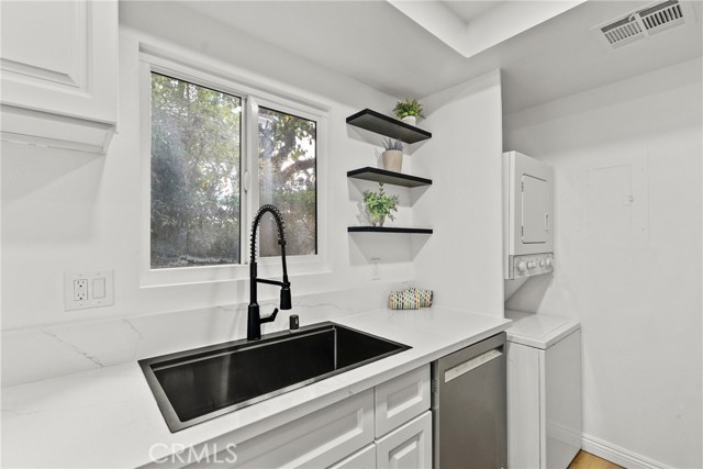 Detail Gallery Image 10 of 26 For 10847 Blix St #5,  North Hollywood,  CA 91602 - 1 Beds | 1 Baths