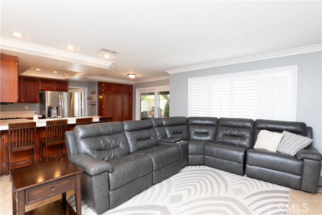Detail Gallery Image 11 of 29 For 1826 Chesapeake Way, Corona,  CA 92878 - 3 Beds | 2/1 Baths