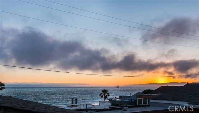 4218 Ocean Drive, Manhattan Beach, California 90266, 2 Bedrooms Bedrooms, ,2 BathroomsBathrooms,Residential,Sold,Ocean Drive,SB17135039