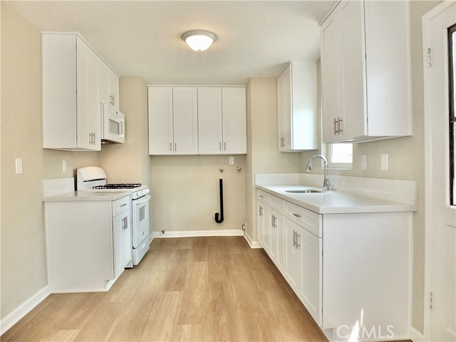 217 E 221st, Carson CA: https://media.crmls.org/medias/6651380e-21eb-4f8d-a5f6-a28904f4cf47.jpg