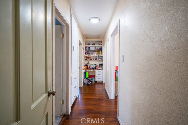 601 S Pearl Avenue, Compton CA: https://media.crmls.org/medias/6653756f-6274-41d3-a455-22198549ede3.jpg