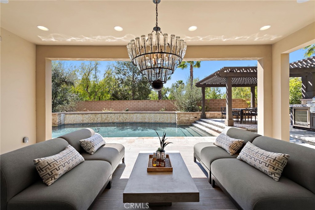 6653a067 3dee 4100 814c A074a2301a8d