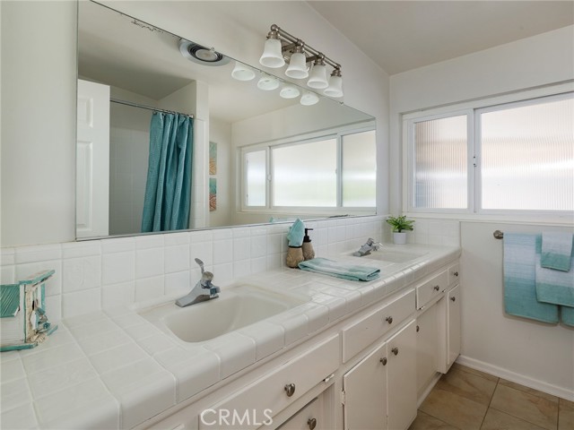 3045 Crownview Drive, Rancho Palos Verdes, California 90275, 4 Bedrooms Bedrooms, ,3 BathroomsBathrooms,Residential,Sold,Crownview,SB23133476