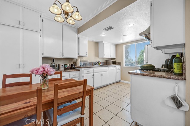 1821 Pepper Street, Alhambra CA: https://media.crmls.org/medias/6654646d-46e9-4352-860e-ef01530bf09d.jpg