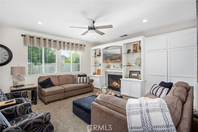 6347 Lyndsey Street, Eastvale CA: https://media.crmls.org/medias/6654a33d-f5c8-4cff-8b9e-bde830625109.jpg