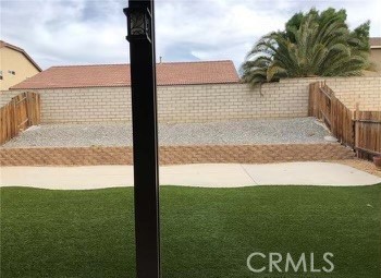 Detail Gallery Image 9 of 11 For 13755 Sunshine, Victorville,  CA 92394 - 3 Beds | 2/1 Baths