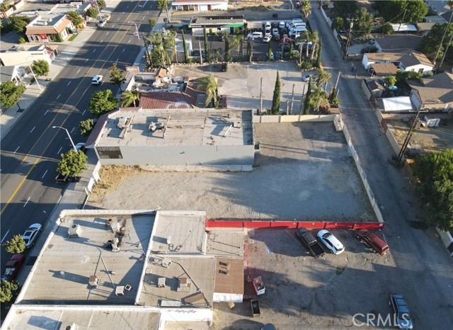 8830 Sierra Avenue, Fontana CA: https://media.crmls.org/medias/665501d3-67b2-41a5-a32f-66088ad21d62.jpg