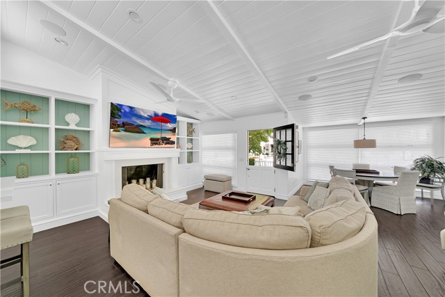 Detail Gallery Image 8 of 25 For 2027 Miramar Dr, Newport Beach,  CA 92661 - 2 Beds | 1/1 Baths