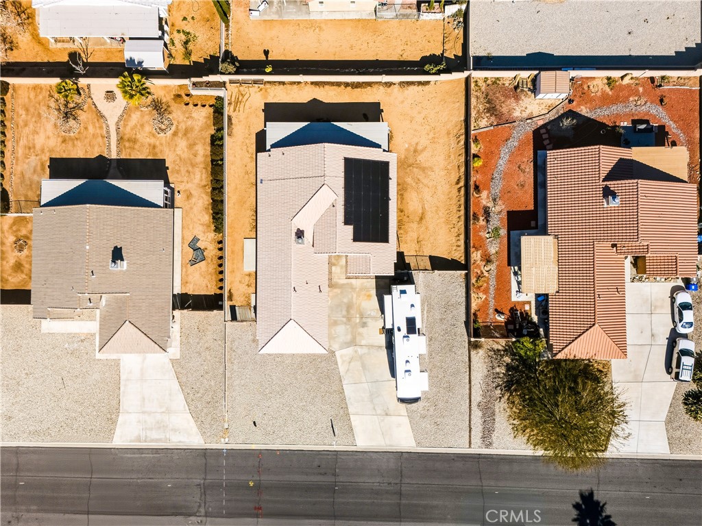 https://media.crmls.org/medias/6655ec0d-59eb-4e2c-bd9a-eeb920bacfd5.jpg?preset=X-Large
