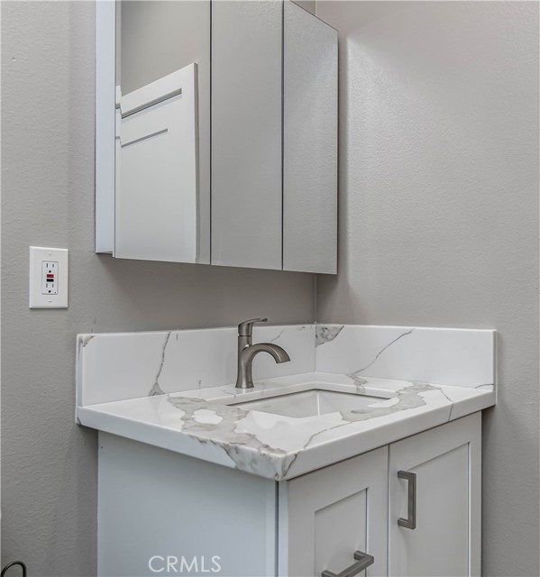 Detail Gallery Image 16 of 22 For 13940 Brightwell Ave, Paramount,  CA 90723 - 2 Beds | 2 Baths