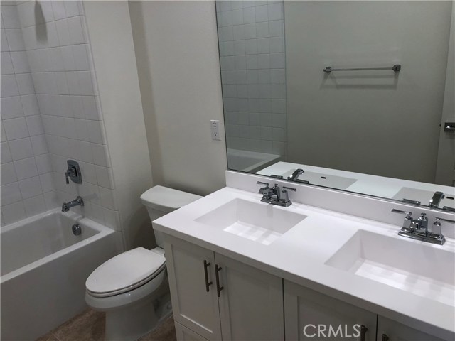 90 Lavender, Lake Forest CA: https://media.crmls.org/medias/6656a28f-3ddf-417c-8e25-6145f31c338e.jpg