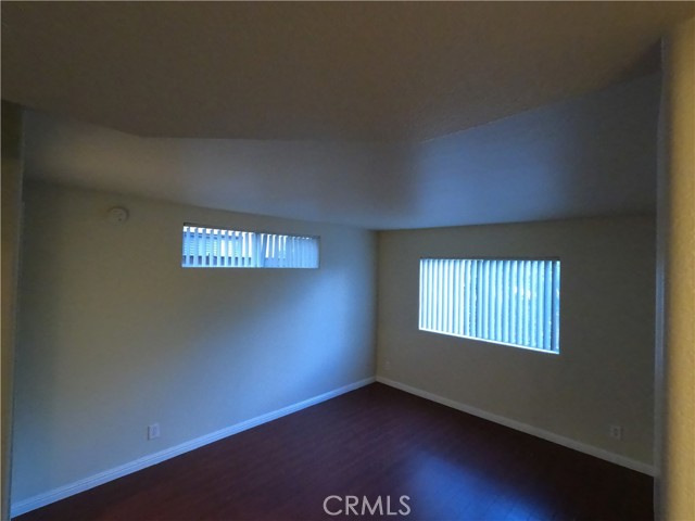 Detail Gallery Image 13 of 25 For 5060 Kester Ave #104,  Sherman Oaks,  CA 91403 - 2 Beds | 2 Baths