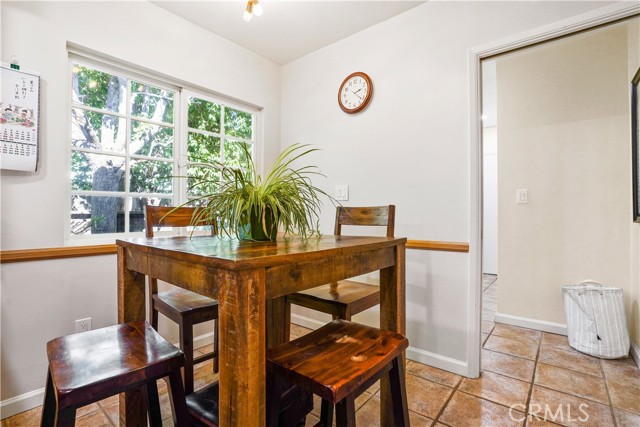 6233 Capistrano Avenue, Woodland Hills CA: https://media.crmls.org/medias/665736c0-a7ee-484d-a5b8-b78a0a7acb9b.jpg