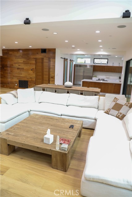 Detail Gallery Image 3 of 61 For 12664 Mclennan, Granada Hills,  CA 91344 - 5 Beds | 6 Baths