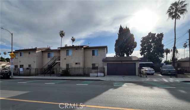 7704 S Grand Avenue, Los Angeles, California 90003, ,Residential Income,For Sale,7704 S Grand Avenue,CRTR24055241