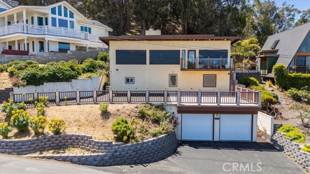 Detail Gallery Image 2 of 75 For 430 Olive St, Morro Bay,  CA 93442 - 3 Beds | 4 Baths