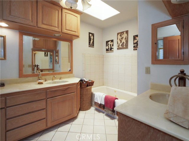 1569 W 218th Street, Torrance CA: https://media.crmls.org/medias/66588ade-3518-4843-a2f5-07d3393a7a80.jpg