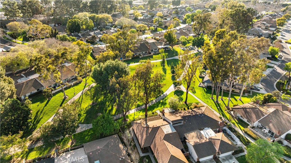 https://media.crmls.org/medias/6658ada6-7eae-4605-929f-c3f4eb2612d7.jpg?preset=X-Large