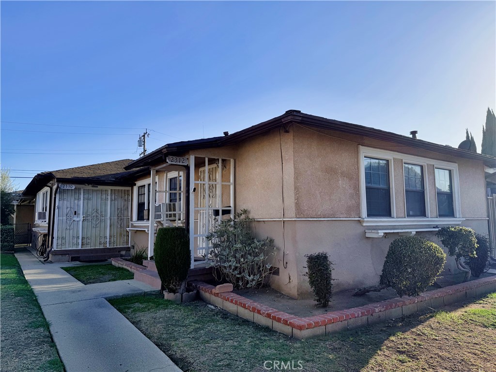 Duplex at 2310 W Compton