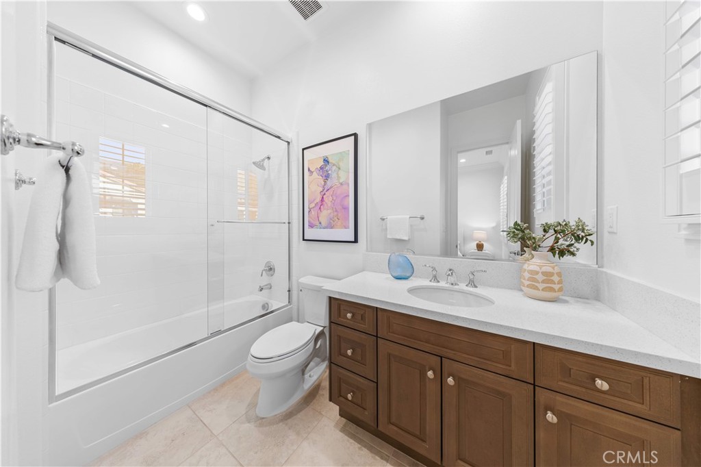 MLS #OC25277279 image #63