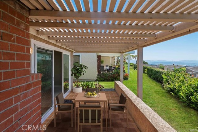 ***Welcome to 22996 Maraleste*** Inside & outside, the views on this home are amazing. An entertainer's delight with endless indoor-outdoor entertaining options.Open & airy with room to spare. *virtually staged photo*
