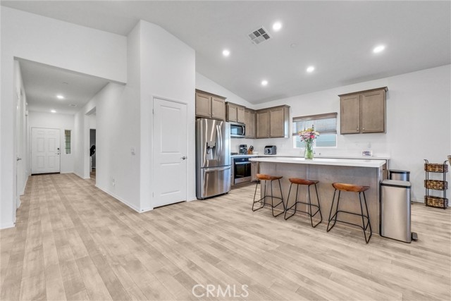 Detail Gallery Image 5 of 22 For 2018 Renata Dr, Perris,  CA 92571 - 4 Beds | 3 Baths