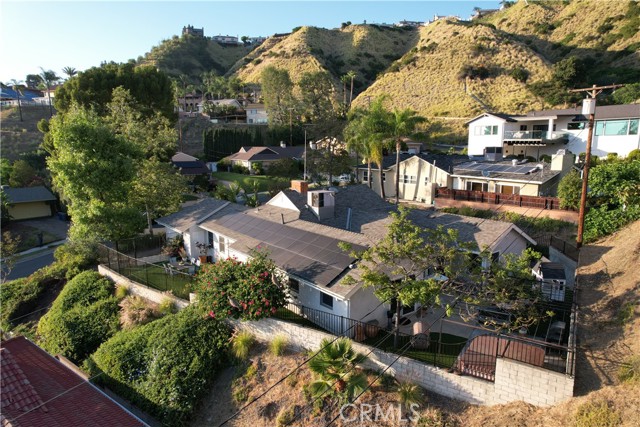 Detail Gallery Image 7 of 34 For 924 Irving Dr, Burbank,  CA 91504 - 4 Beds | 3 Baths