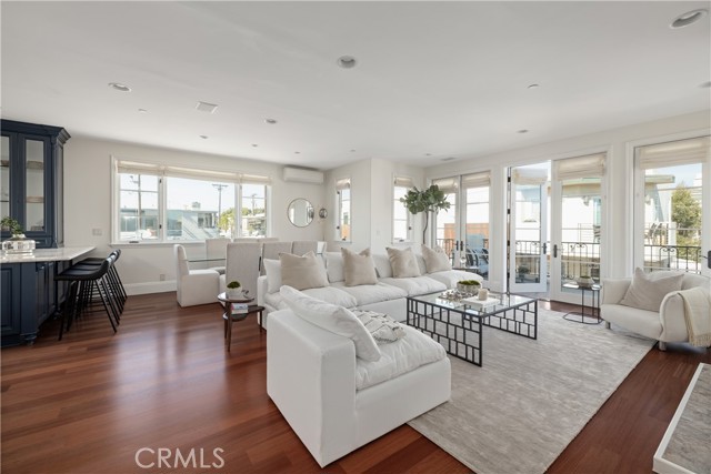 2211 Vista Drive, Manhattan Beach, California 90266, 3 Bedrooms Bedrooms, ,3 BathroomsBathrooms,Residential,Sold,Vista,SB21197291