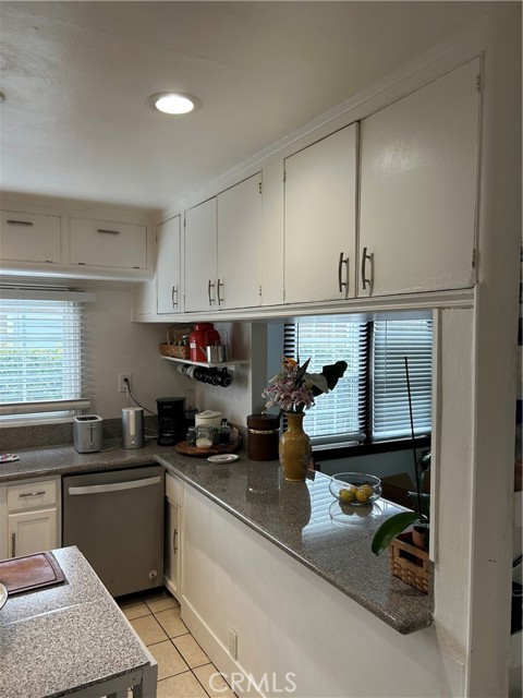 Detail Gallery Image 14 of 22 For 4174 3rd  Ave, Los Angeles,  CA 90008 - 2 Beds | 2 Baths